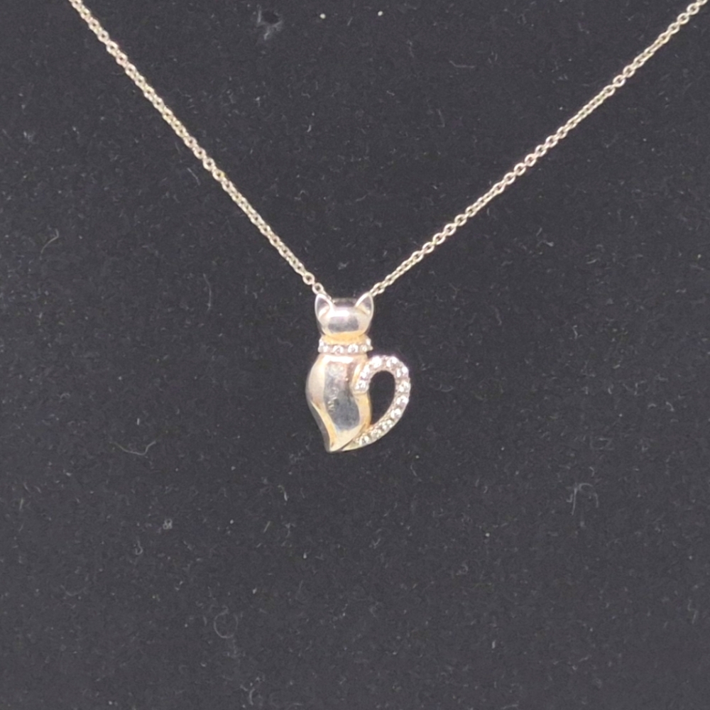 Elegant 925 Silver Cat Pendant With Clear Stones Necklace